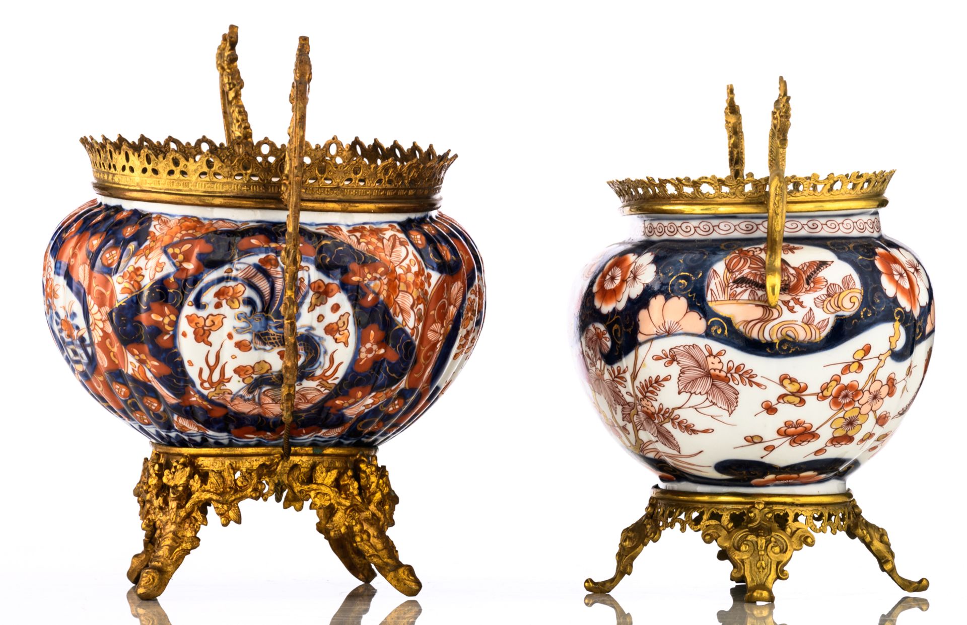 A lot of one round, two ovoid and three mounted ovoid Japanese Arita Imari porcelain basins, later 1 - Bild 7 aus 23