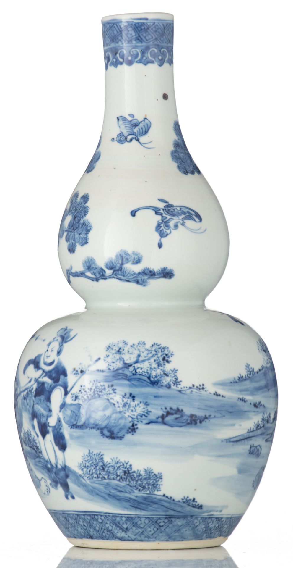 A Chinese blue and white double gourd vase, overall decorated with officials, their attendants and a - Bild 3 aus 6