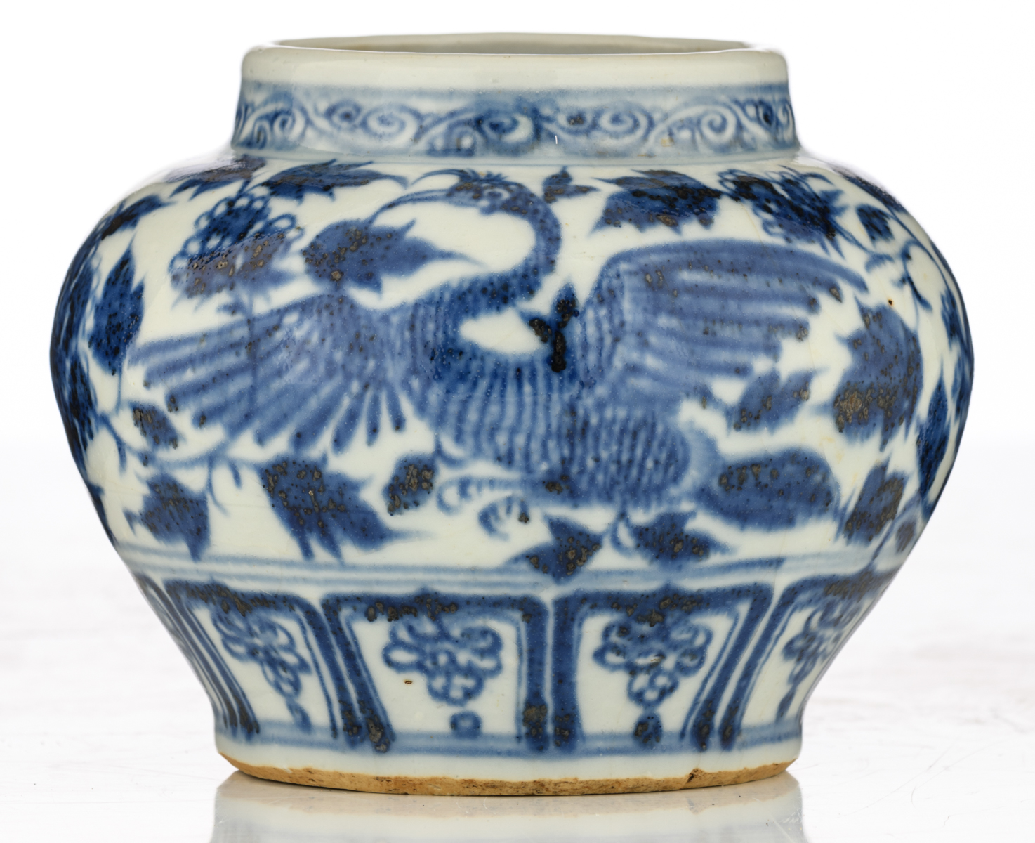 A Chinese blue and white Yuan style jar, decorated with phoenix, H 13,5 cm - Image 3 of 6