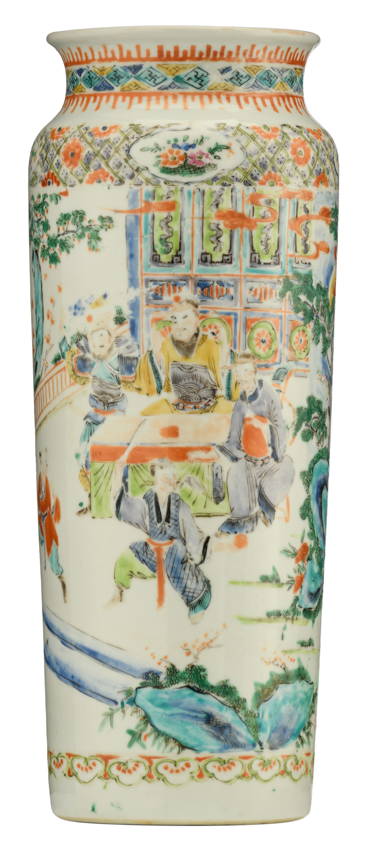 A Chinese famille rose rouleau vase, decorated with a court scene, H 35,5 cm