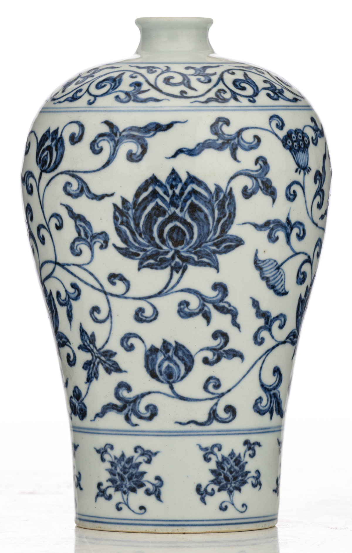 A Chinese blue and white meiping vase, decorated with scrolling lotus, H 24,5 cm - Image 4 of 6