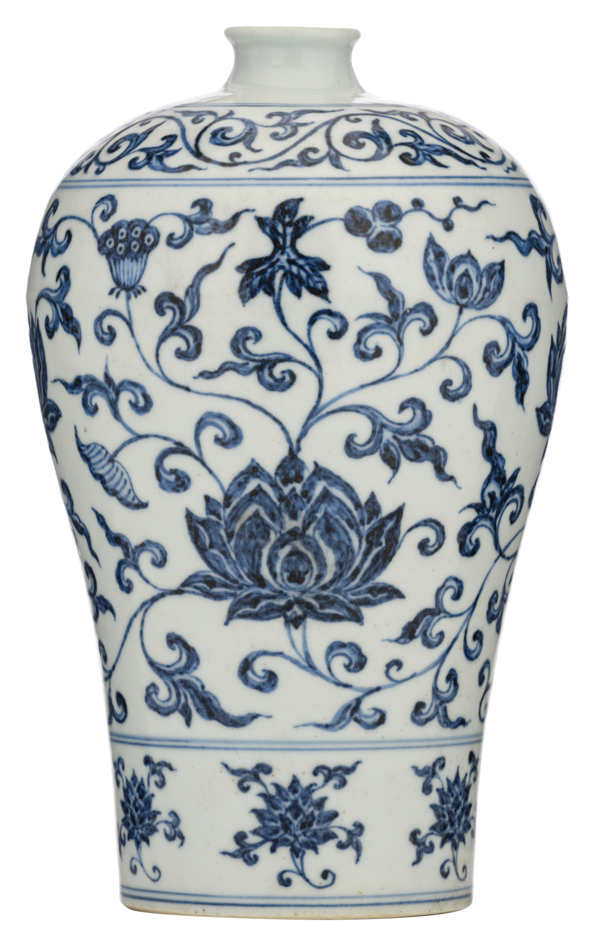 A Chinese blue and white meiping vase, decorated with scrolling lotus, H 24,5 cm