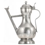 An 18thC Swiss pewter 'Stegkanne' or wine flagon, H 32 cm