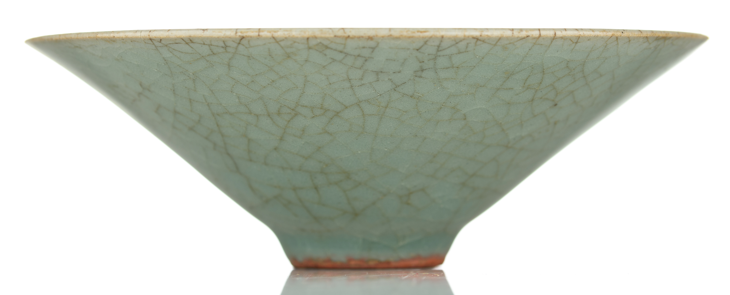 A Chinese longquan celadon stoneware bowl, Northern Song type, H 4,5 - ø 13,7 cm - Image 4 of 7