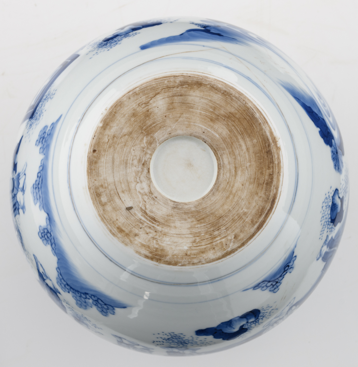A Chinese blue and white bottle vase, decorated with six Daoist figures in a landscape, H 18 cm - Image 6 of 6
