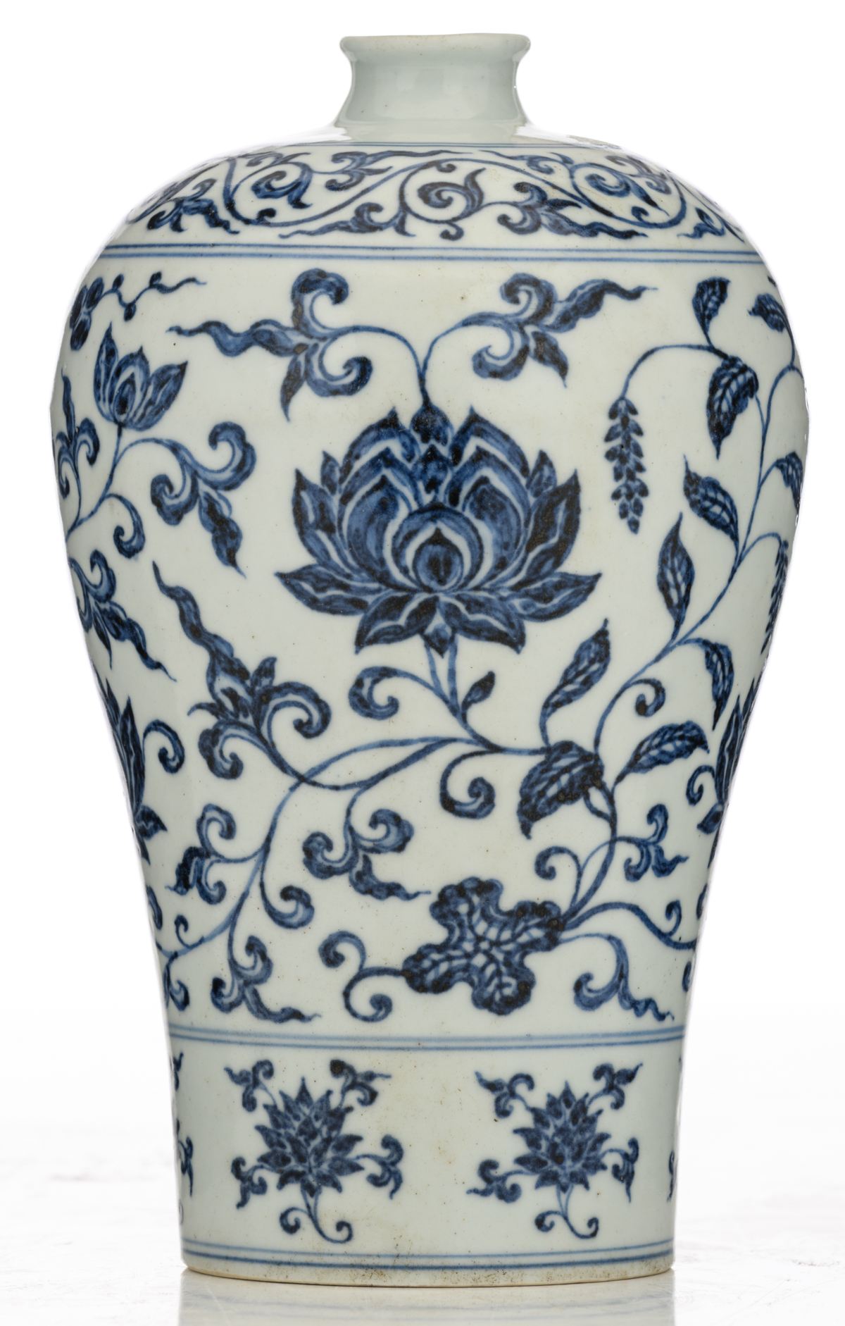 A Chinese blue and white meiping vase, decorated with scrolling lotus, H 24,5 cm - Image 2 of 6