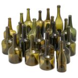 An interesting lot of 17th and 18thC winebottles, H 23 - 30 cm