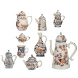 A lot of 18thC Chinese Imari porcelain items of a coffee and tea set and an oil bottle, H 7 - 26 cm