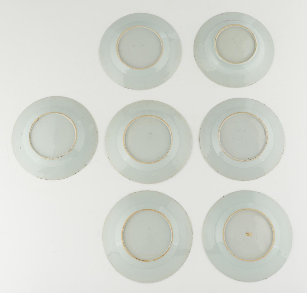 A series of twelve blue and white export porcelain tableware, decorated with a still life on a - Image 5 of 5