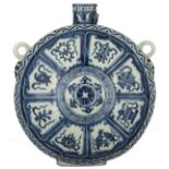 A Chinese moonflask, blue and white decorated with the eight Buddhist symbols, H 36,5 cm