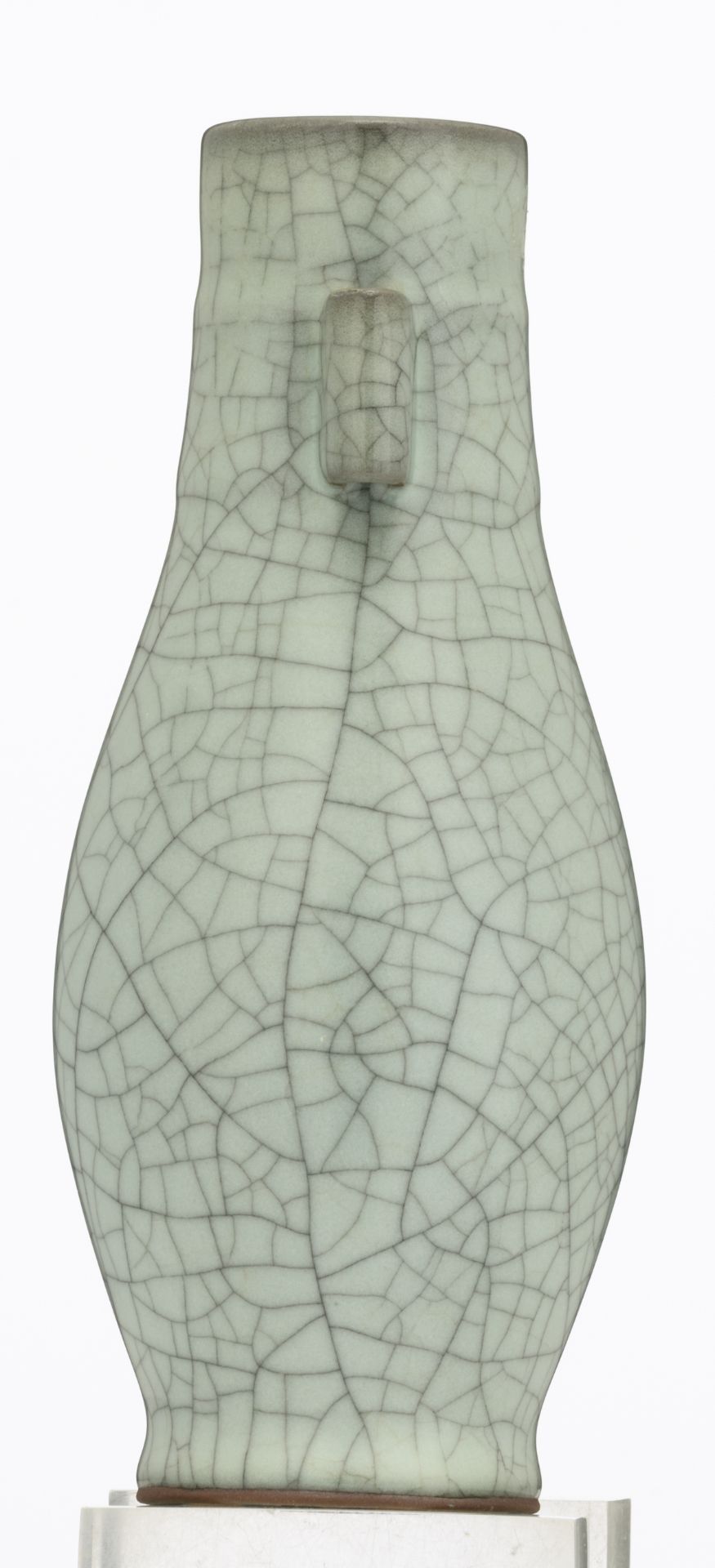 An Oriental celadon crackle-glazed pear-shaped vase, marked, H 22 cm - Image 2 of 7