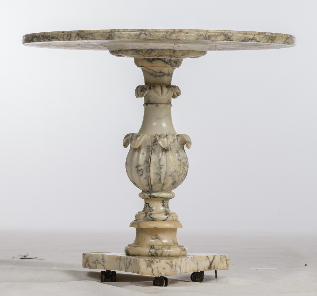 A Brèche violet marble guéridon with a pietra dura Carrara marble top, decorated with vines, H - Image 6 of 7