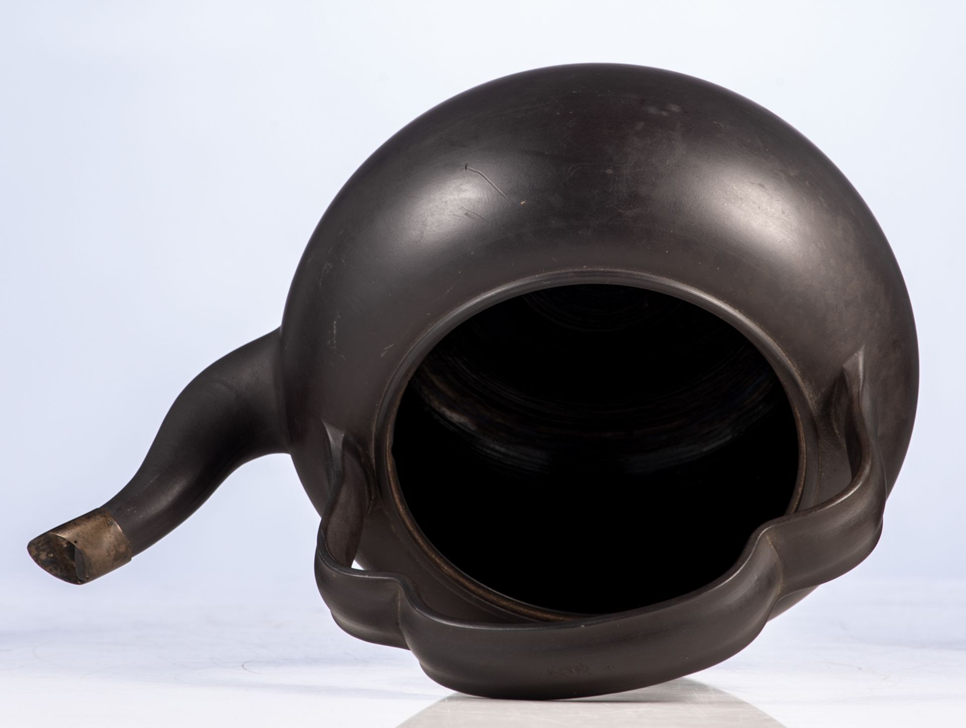 An English black basalt teakettle with a lobed bail handle, a Sybil knop and a silver cap on the - Image 6 of 8