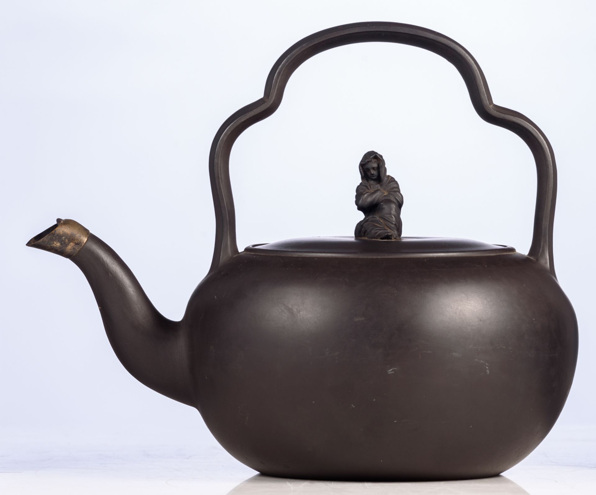 An English black basalt teakettle with a lobed bail handle, a Sybil knop and a silver cap on the - Image 2 of 8