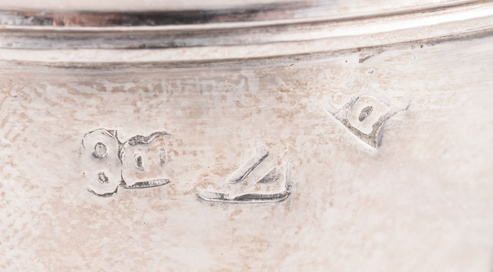 A pair of early 18thC silver ecclesiastical cruets, illegibly marked, with the owners' mark of the - Bild 12 aus 14