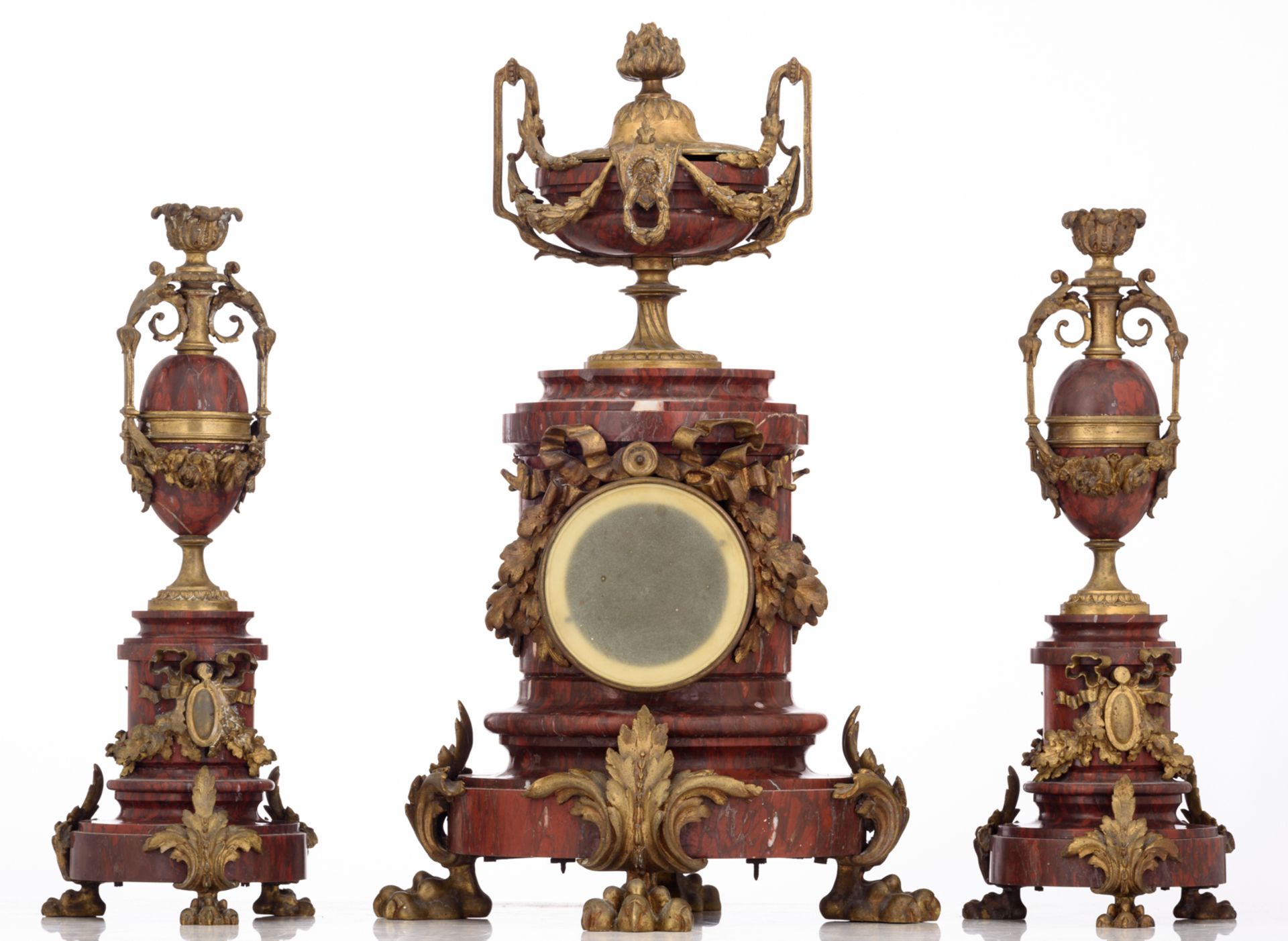 A three-piece rouge Napoleon marble garniture, consisting of a pair of candelabras and a mantel - Image 4 of 10
