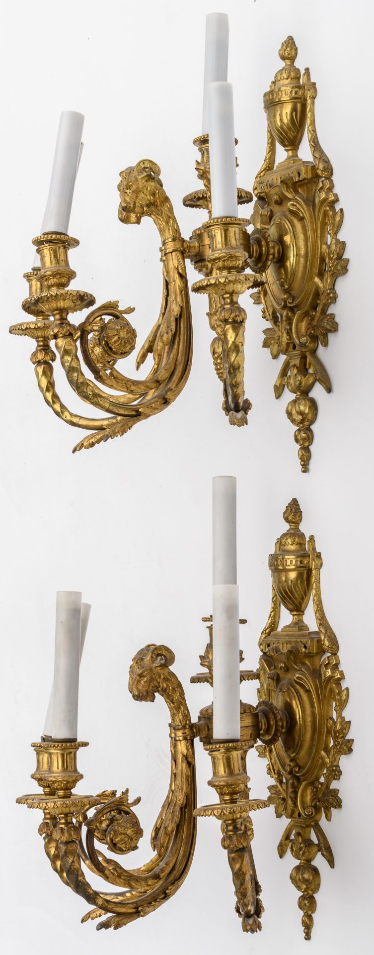A nice pair of 19thC gilt bronze neoclassical wall sconces, the crest of the arms shaped as rams - Image 2 of 5