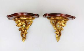 Paar Wandappliken, Italien, 20. Jh., partiell vergoldet. H: ca. 49 cm, teilweise Farbabplatzung,