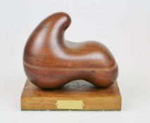Laszlo SZABO (1917-1984), Holzskulptur, "Die Kniende", auf rechteckigem Holzsockel, Maße: 28 x 29