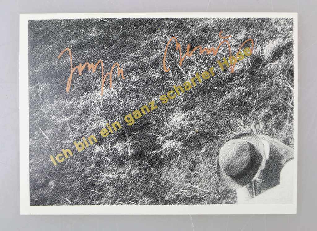 Joseph BEUYS (1921-1986), Postkarte mit Fotodruck mit Schriftzug zum Werk "Ganz scharfer Hase",