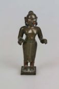 Indien, Gopi-Mädchen, Bronze- oder Kupferfigur, Gespielin des hinduistischen Gottes Krishna,