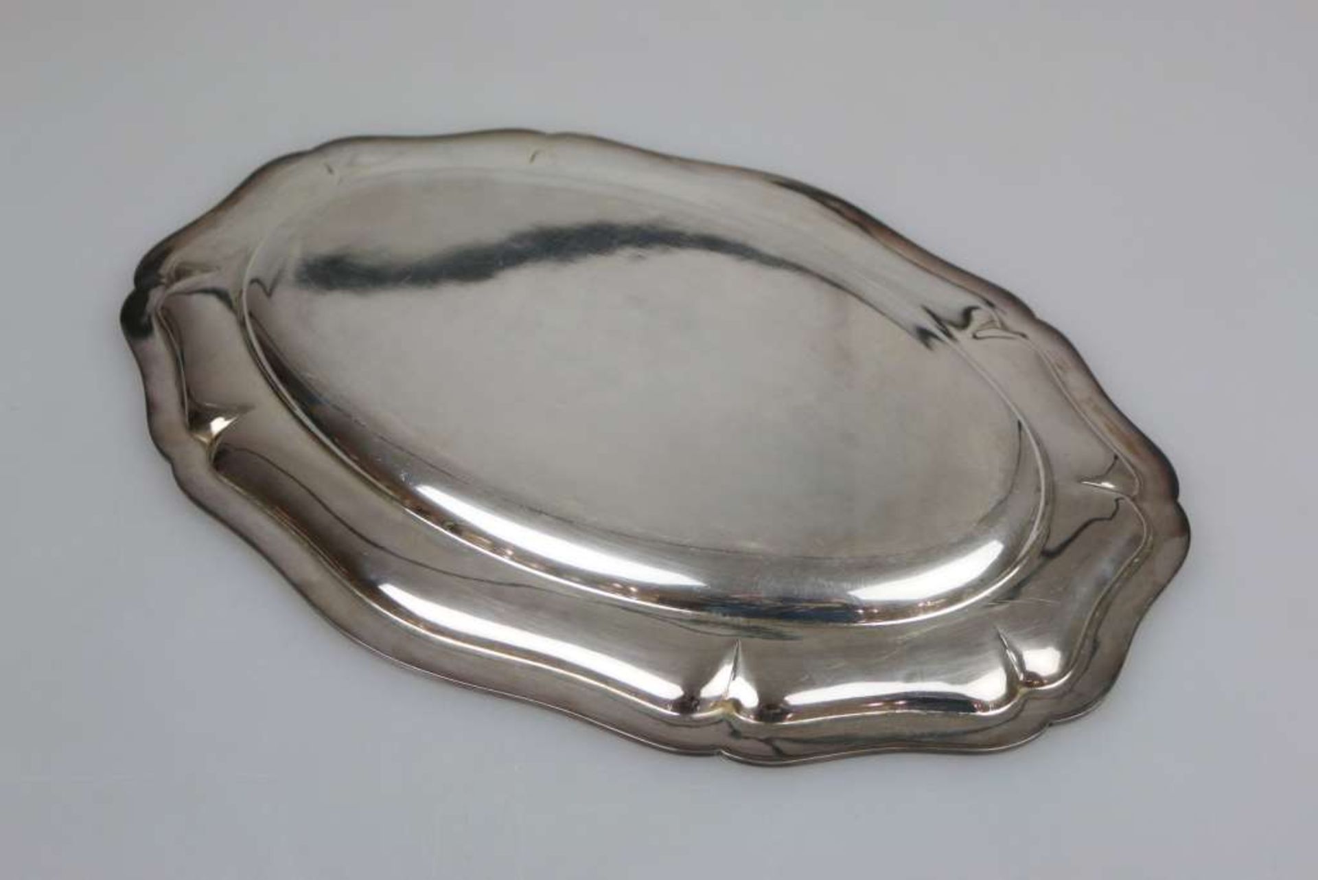 Große Platte, oval, mit profilierter Randung, versilbert, Markung: Metal Plano AB 45, 1235 g, L: - Bild 3 aus 3
