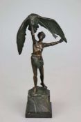 Gotthilf JAEGER (1871-1933), Junger Athlet mit Adler, Bronze, braun partiniert, auf Plinte sign.