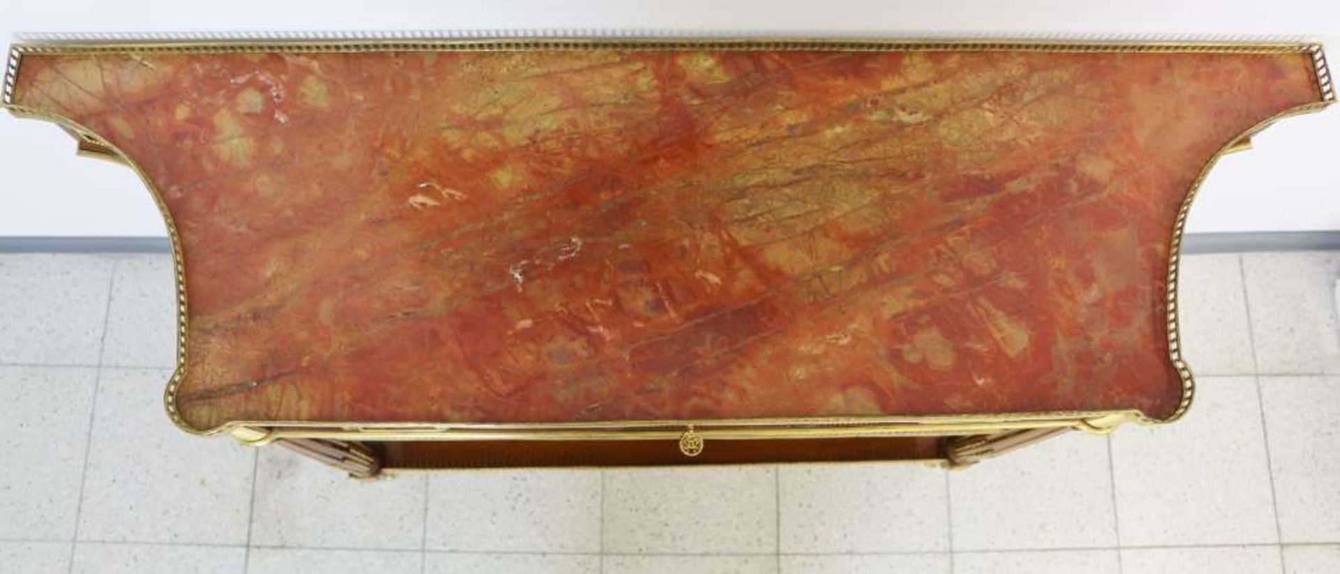 Bedeutende Dessertkonsole von Conrad Mauter, Paris Epoche Louis XVI, gestempelt C. Mauter, H. 92 cm, - Bild 11 aus 13