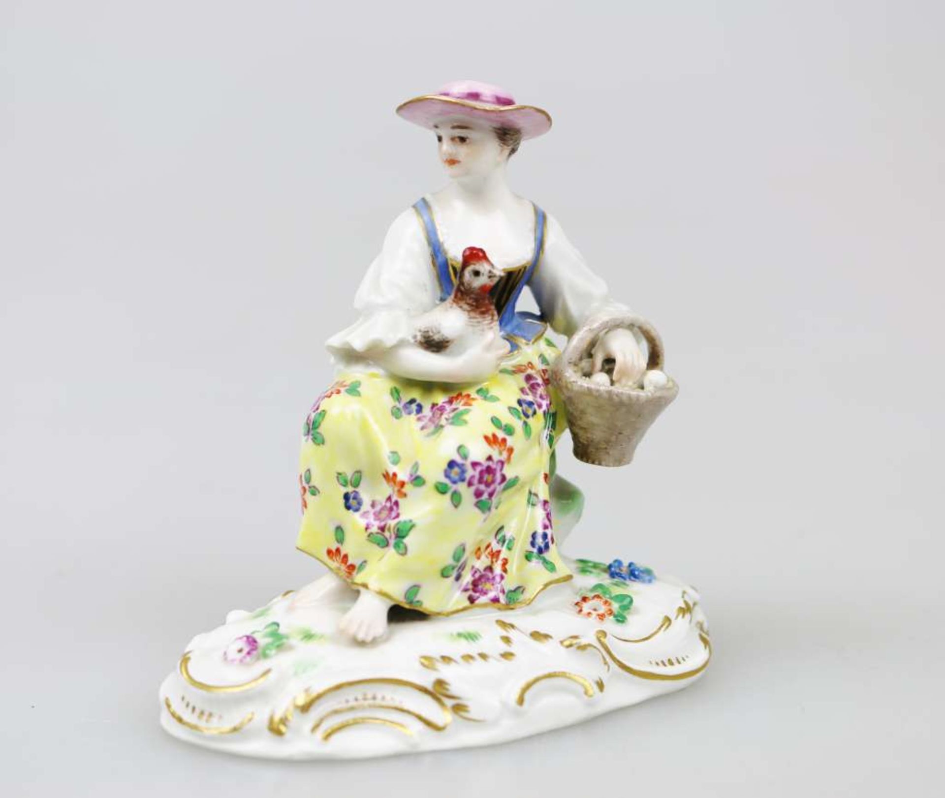 Meissen, Gärtnerfigur "Die Eierfrau", Modell Nr. 2281 um 1880, unterglasurblaue Knauf- - Bild 3 aus 4