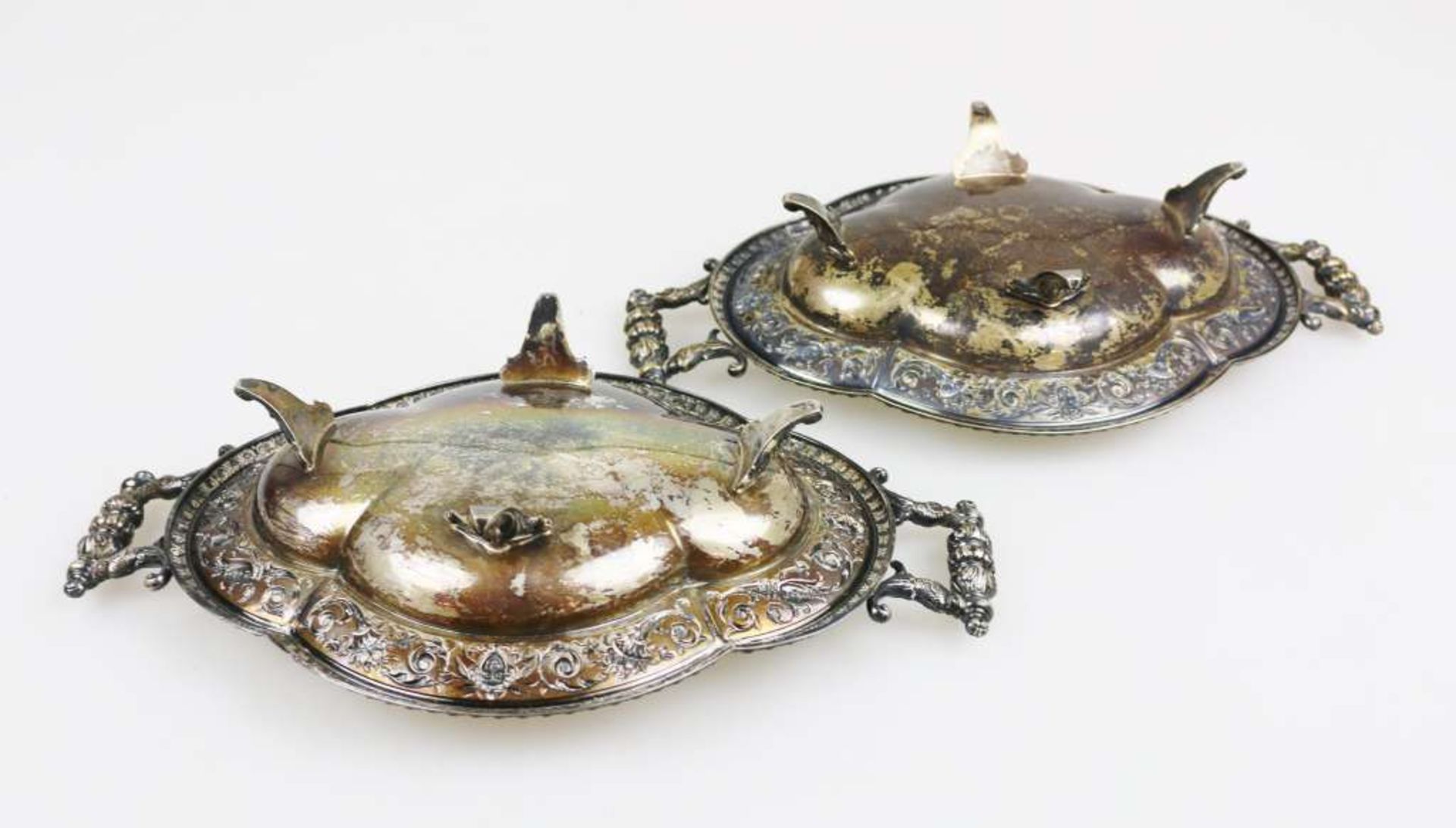 Paar Schalen, 800er Silber, gestempelt, ovale Vierpass-Form mit breiter Zierbodüre, je vier Füße und - Bild 2 aus 3