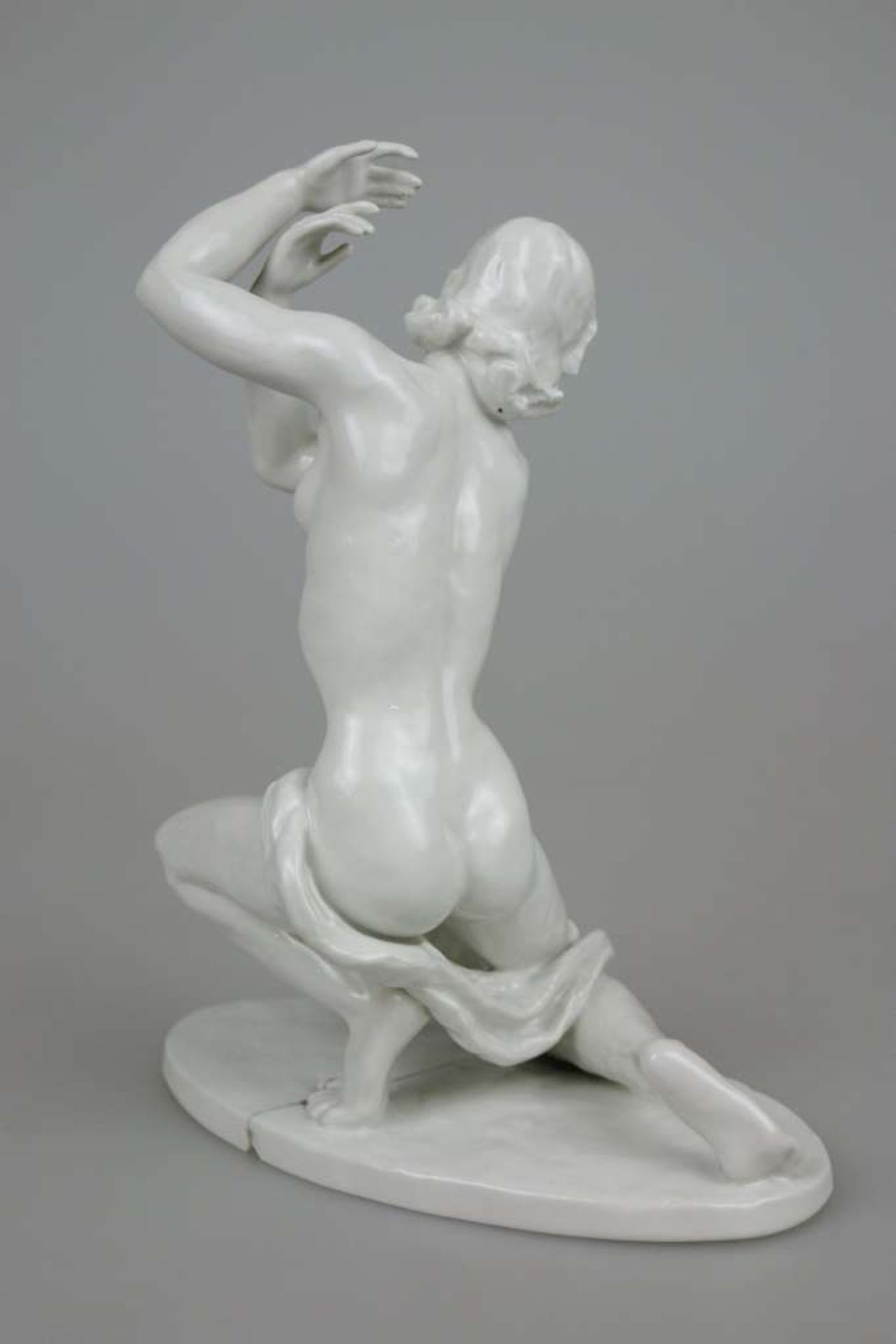 Rosenthal " Tanzender Akt", Entwurf Lore Friedrich Gronau 1941, Mod. Nr. 1744, auf der Plinthe - Bild 2 aus 4