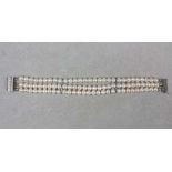 Perlenarmband, 3-strängig, in drei Abschnitte unterteilt, D: ca. 5,5 mm, mit 585er