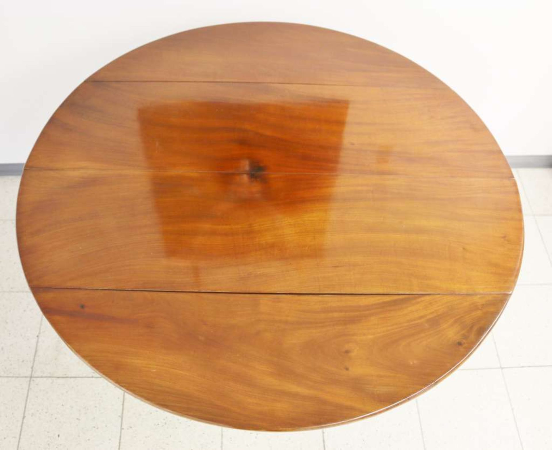 Drop-Leaf Dining Table, Acajou Mahagony, Ende 18. Jh./ Directoire, rundes Tischblatt auf sechs - Bild 3 aus 5