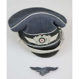 Luftwaffe Schirmmütze für Offiziere, elegante Sattelform aus feinem Stoff, Mützenschwinge und