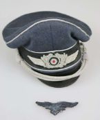 Luftwaffe Schirmmütze für Offiziere, elegante Sattelform aus feinem Stoff, Mützenschwinge und