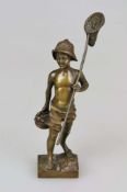 Bronzefigur, in der Plinthe signiert "Martin", Junge mit Kescher und Fischkorb, Höhe ca. 19 cm.