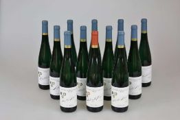 12 Flaschen Weißwein, Bischhöfliche Weingüter Trier, je 750 ml, vers. Sorten und Jahrgänge, im