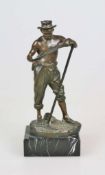 PICCIOLE, Bildhauer des 19./20. Jh., Bronze, patiniert, "Le faucheur" (der Schnitter), vollrunde