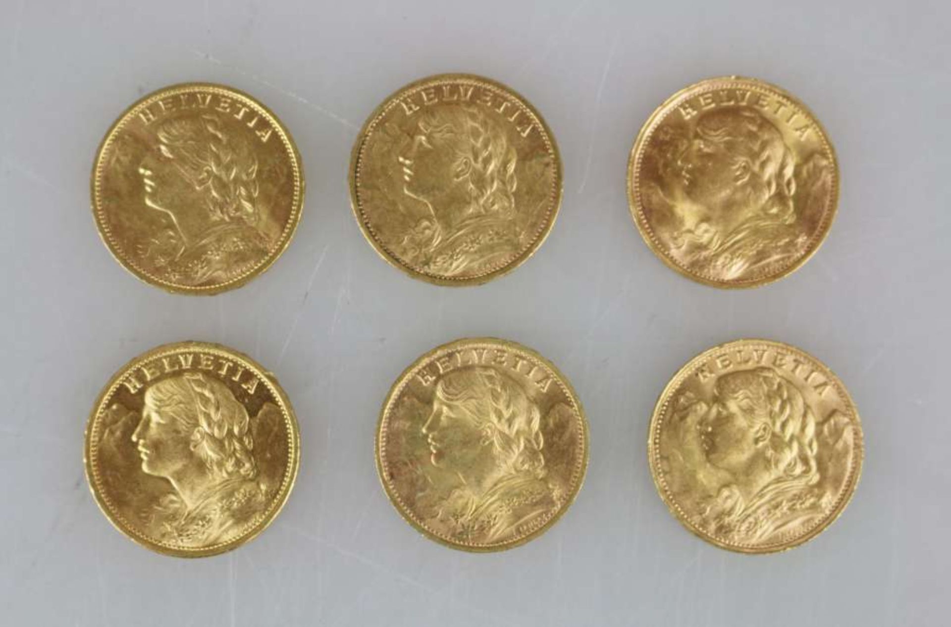 6 Goldmünzen Schweiz, Vreneli 20 Franken, je 6,452 g, 90 % Gold, 10 % Kupfer, D.: 21,0 mm.