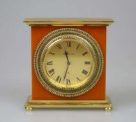 Tischuhr Jaeger LeCoultre, Schweiz, 20. Jh., Messing mit bernsteinfarbenem Gehäuse und Plexiglas,