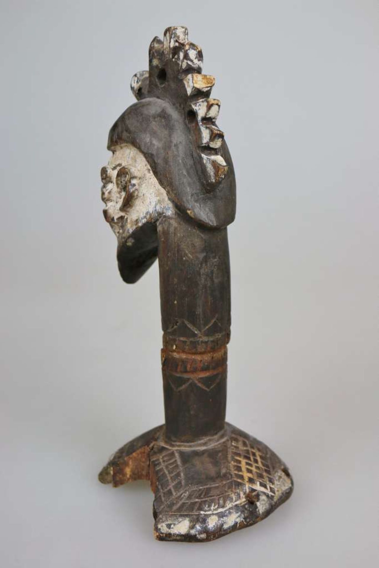 Tanzaufsatz, wohl Kameruner Grasland, Aufsatz mit männlicher Kammmaske, Reste von Kaolin, Stamm - Image 4 of 4