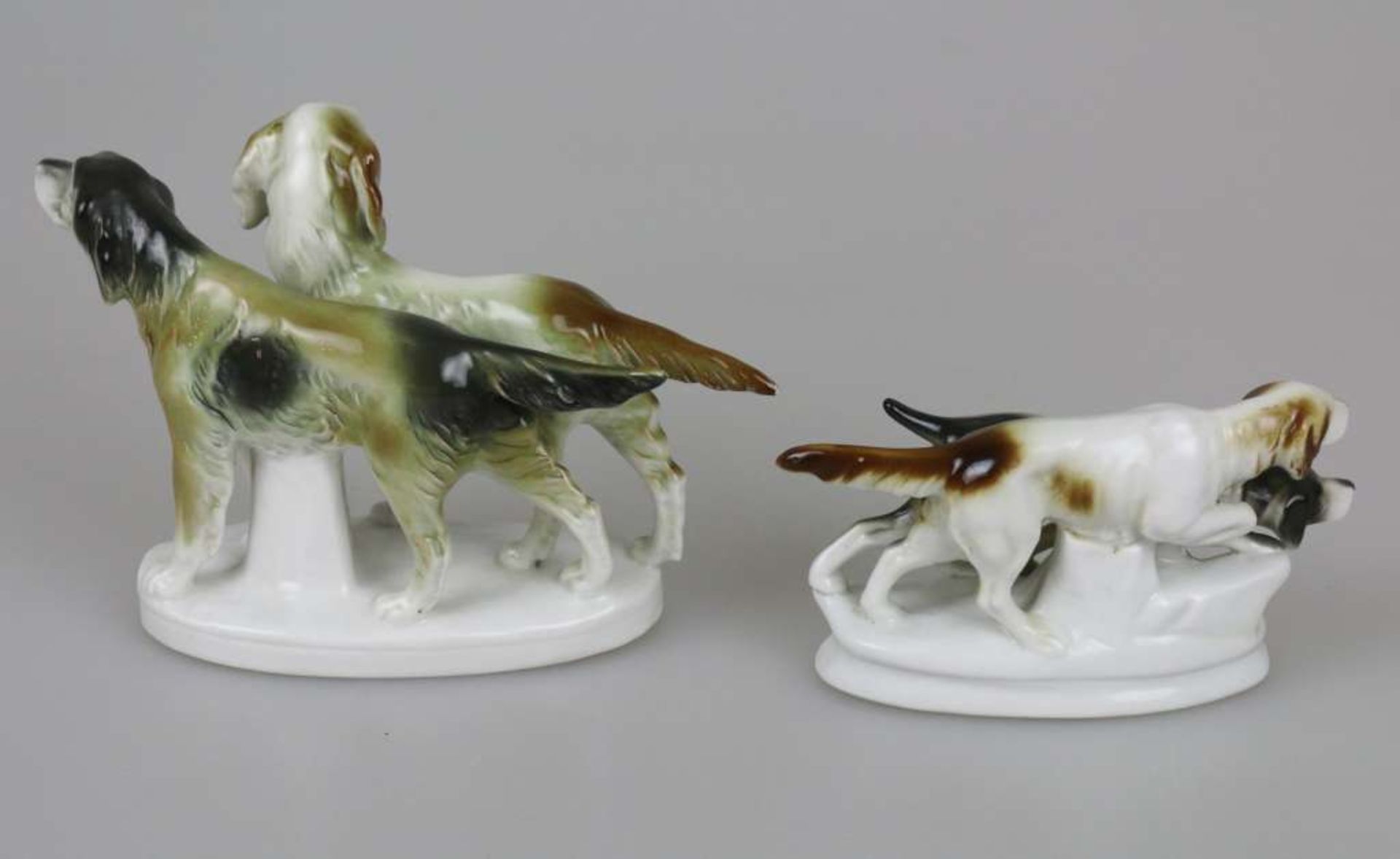 Carl Scheidig Porzellanfabrik, Gräfenthal, Zwei Paar Jagdhunde, mit verschiedenen grünen - Bild 2 aus 4