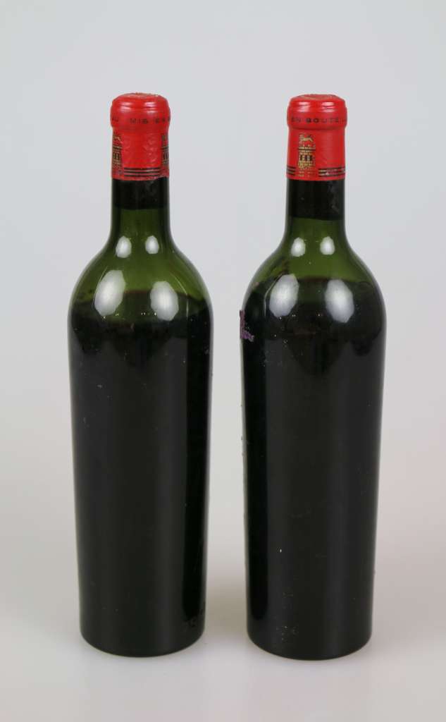 Rotwein, 2 Flaschen Château Latour, Paillac-Médoc, 1953, 0,75 L. 1x mid shoulder, 1x low shoulder, - Image 3 of 3