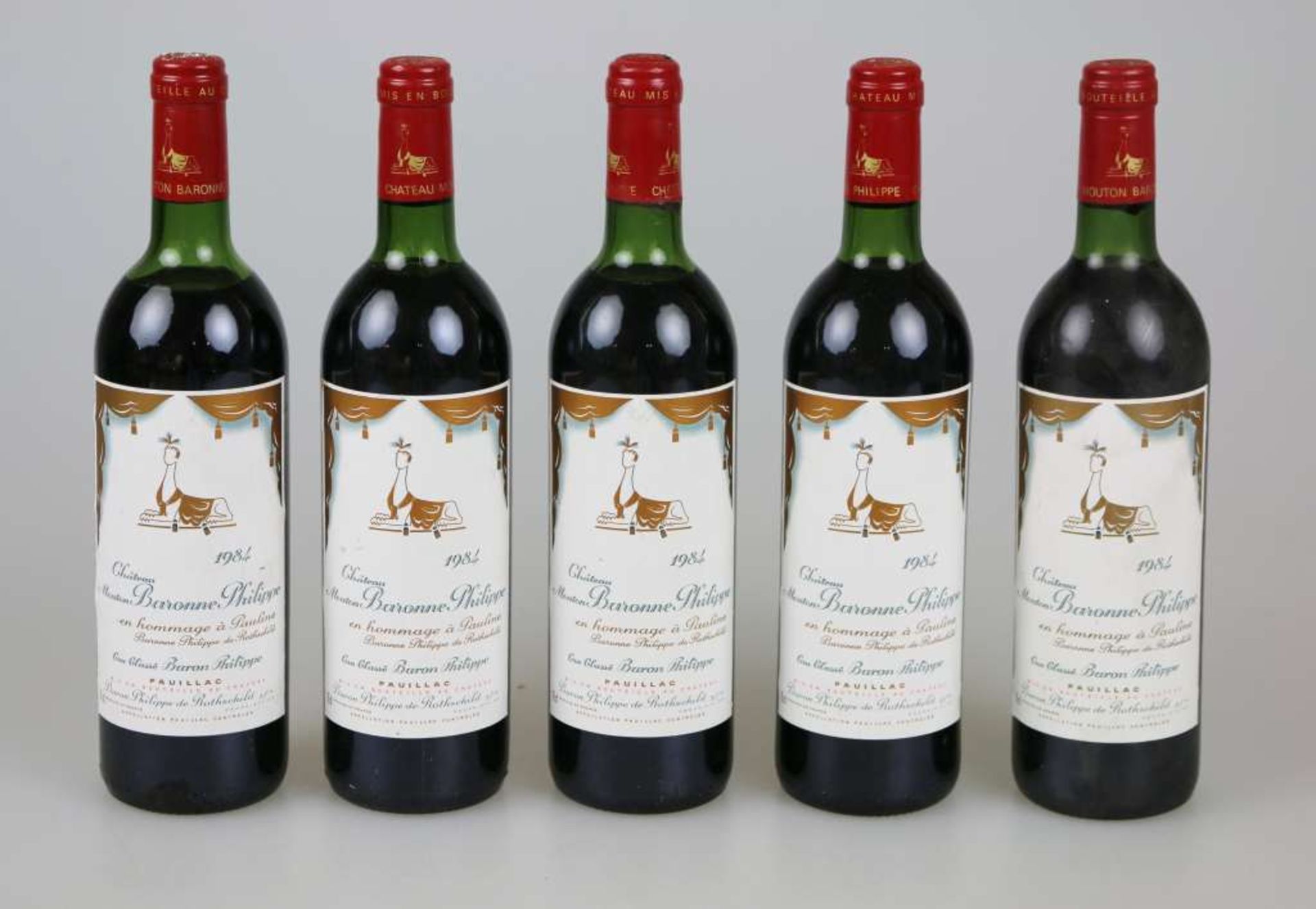 Rotwein, 5 Flaschen Château Mouton Baronne Philippe, 1984, 0,75 L. 3x top, 2x upper mid shoulder.