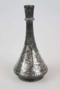 Indien, Vase um 1900 in Bidritechnik mit reichhaltigen Silbereinlagen, kleine Fehlstellen und