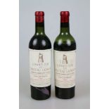 Rotwein, 2 Flaschen Château Latour, Paillac-Médoc, 1952, 0,75 L. 1x top sholder, 1x low shoulder.