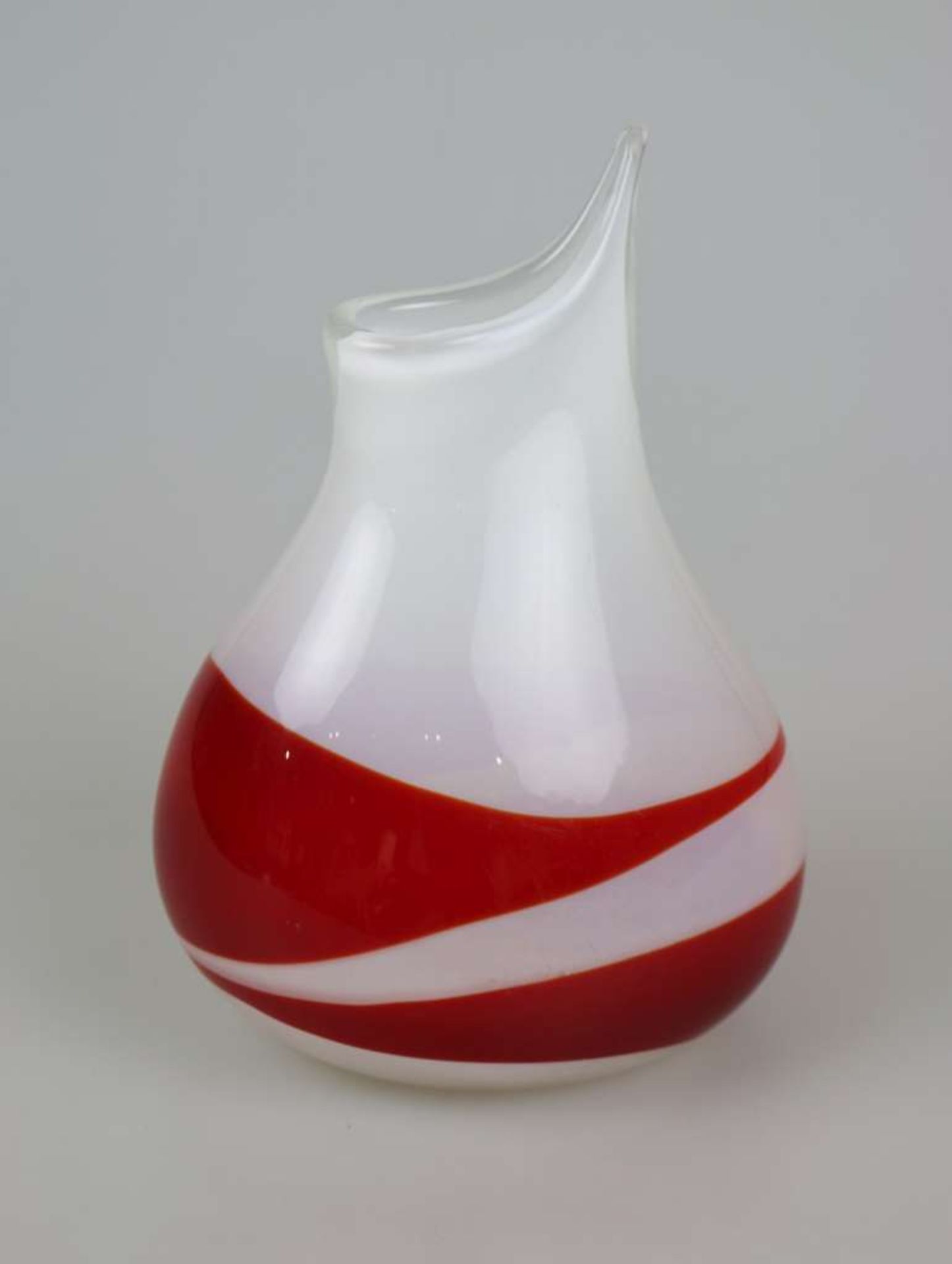 Glasvase, wohl Arte Vetreria Muranese, Murano 1950/60. Farbloses, dickwandiges Glas mit - Bild 2 aus 2