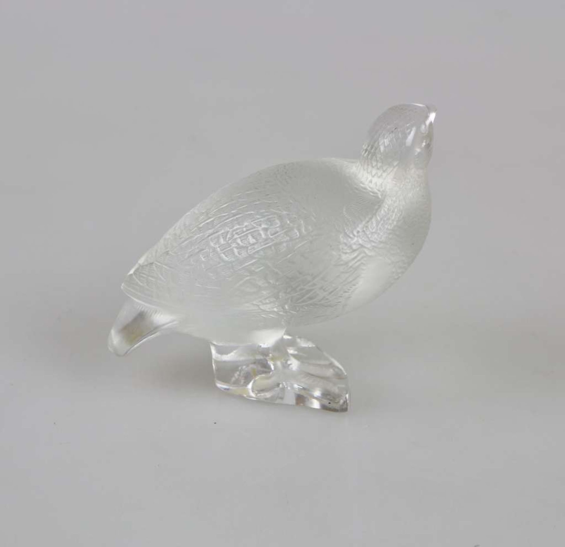 Lalique, Rebhuhn, Mitte 20. Jh., stehendes Rebhuhn- Perdrix Debout, von René Lalique 1939, klares, - Bild 2 aus 4