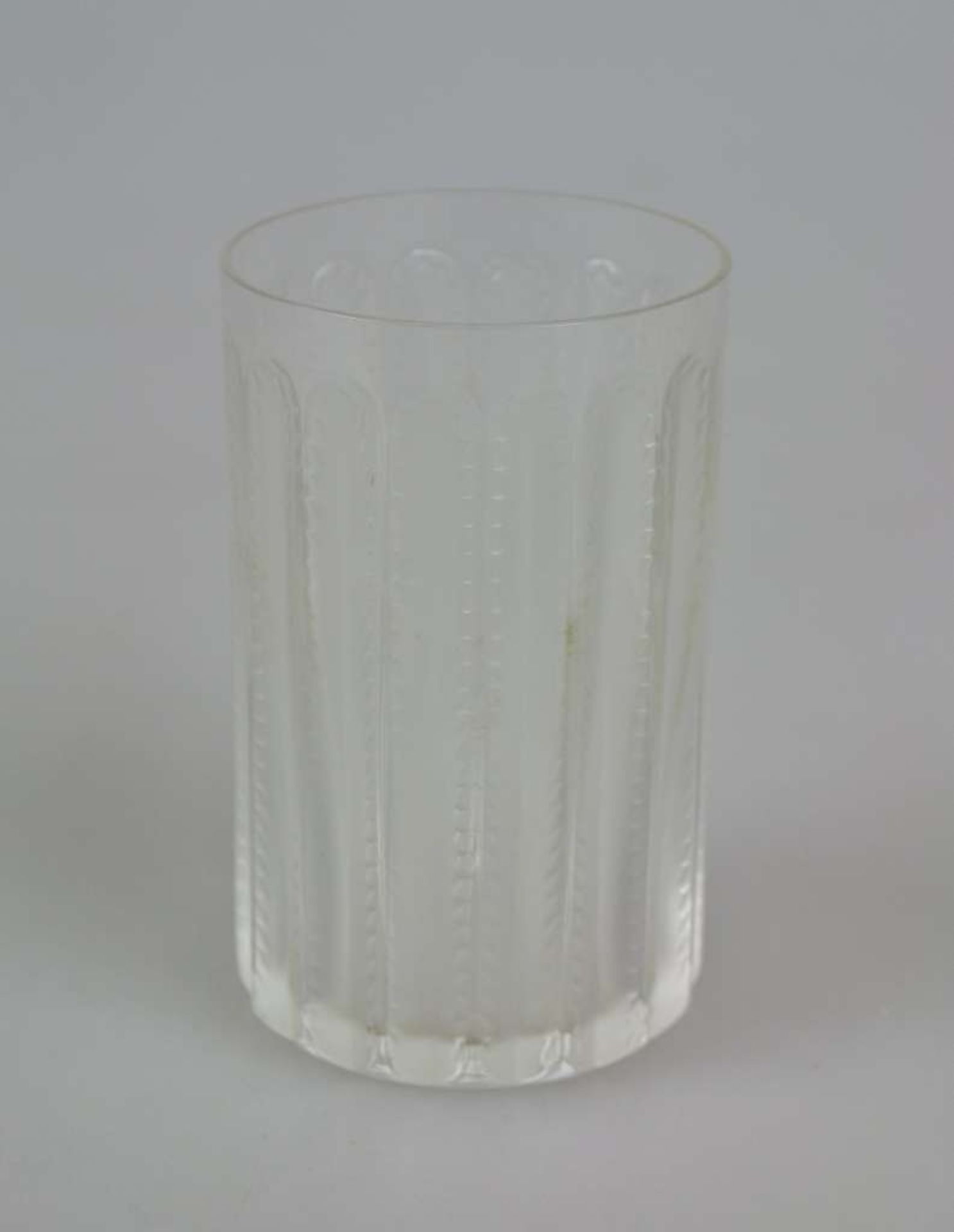 Lalique Becherglas, Jaffa, nach 1930, Korpus partiell satiniert, Bodenritzung Lalique France. H.: - Bild 2 aus 3