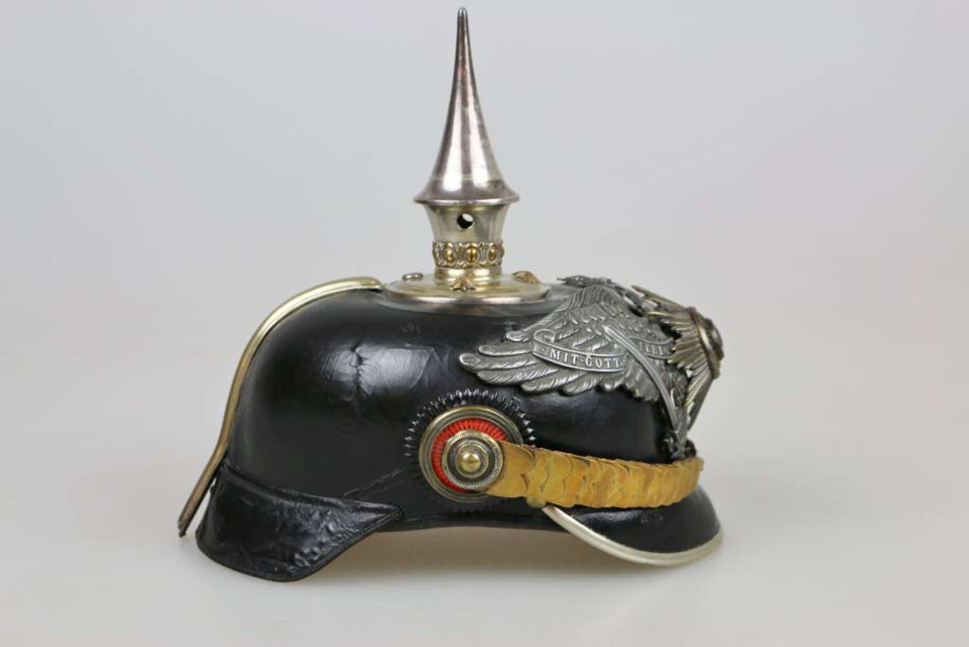 Preußen, Pickelhaube für einen Offizier, wohl Garde-Pionier-Bataillon um 1914, eleganter Lederhelm - Bild 3 aus 13